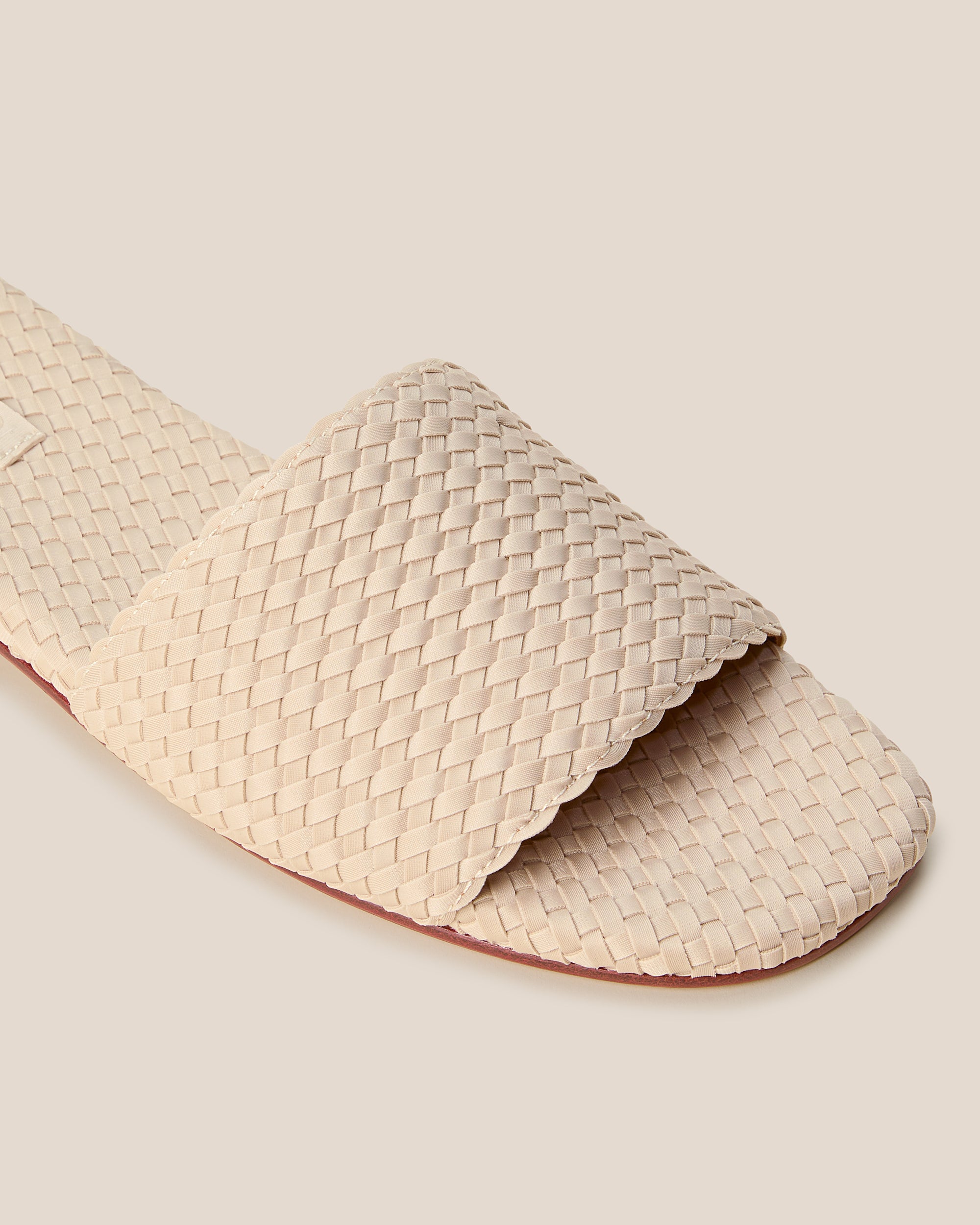 St. Barths Slide in Ecru | Detail