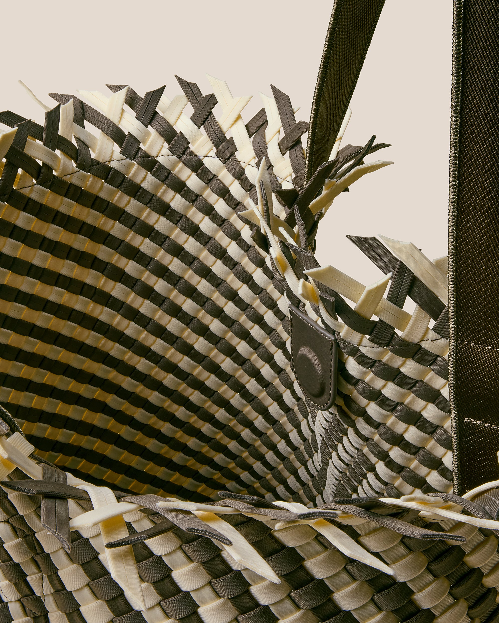 Havana Medium Tote Striped in Carrara | Interior
