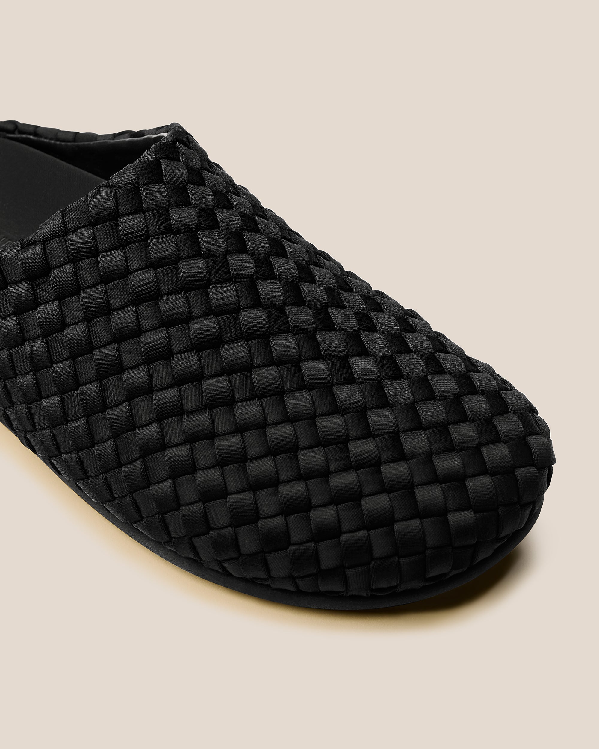 Hudson Clog in Onyx | Detail