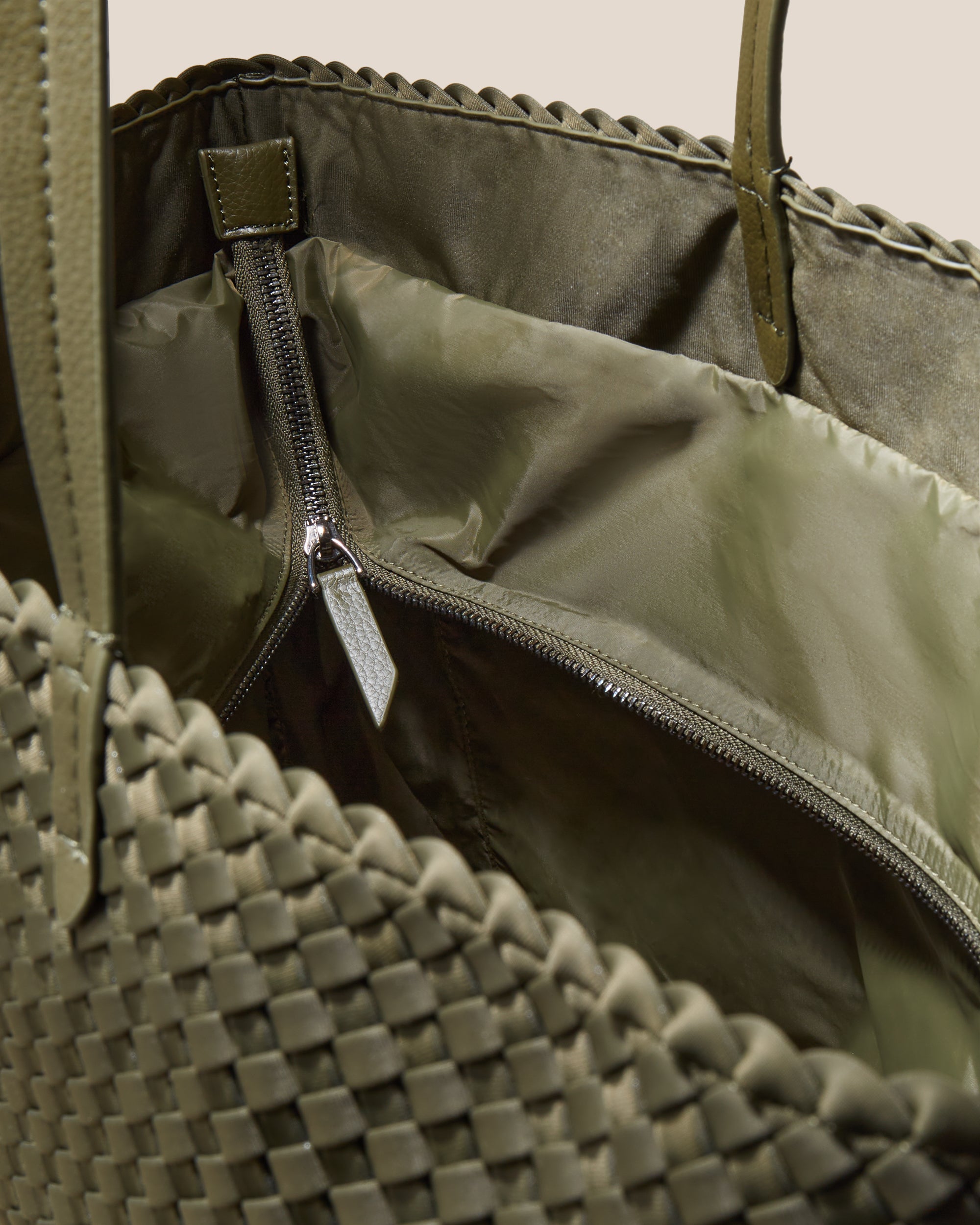 Jetsetter Large Tote in Olive | Interior