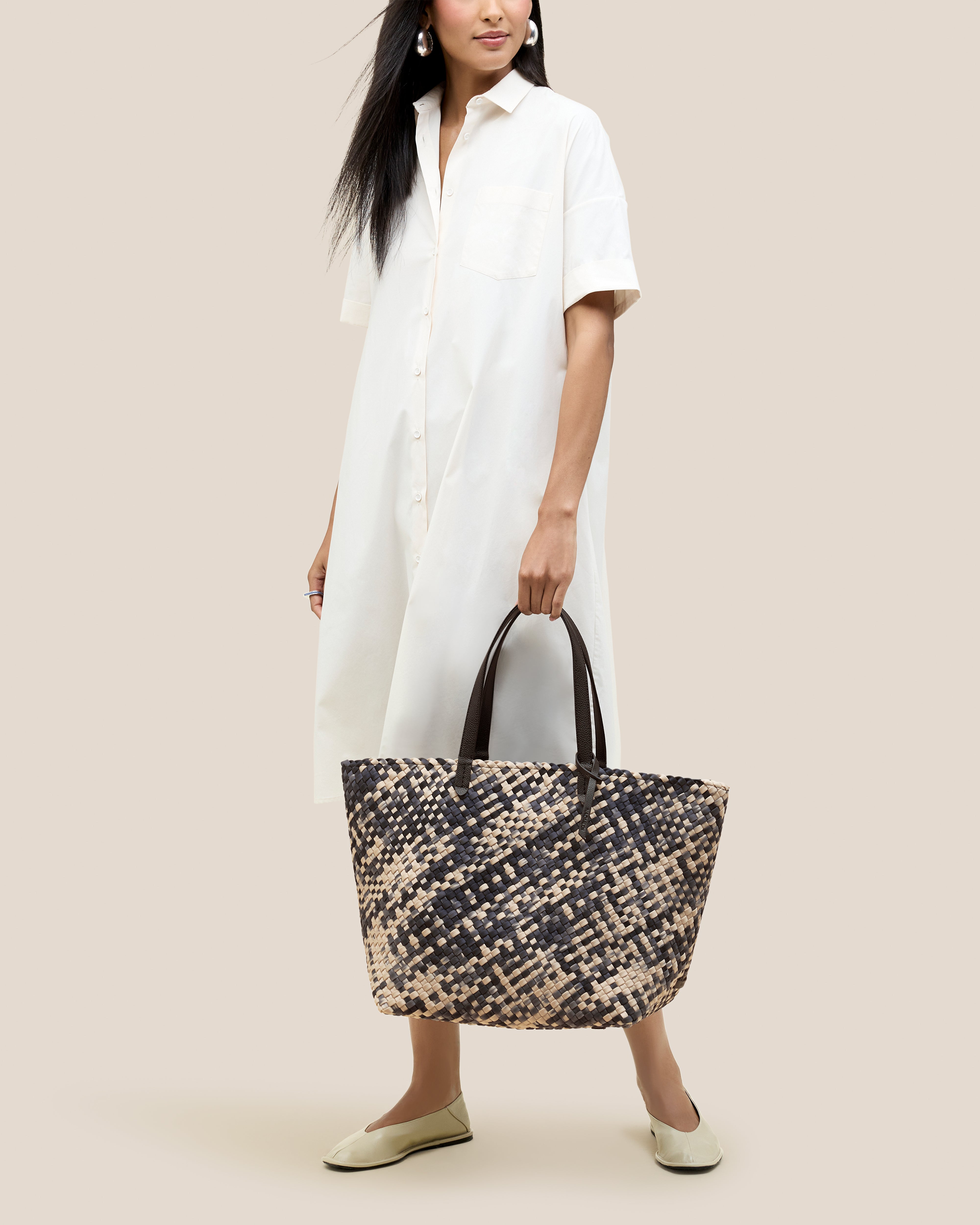 Jetsetter Large Tote Watercolor | Nimbus - Model Full