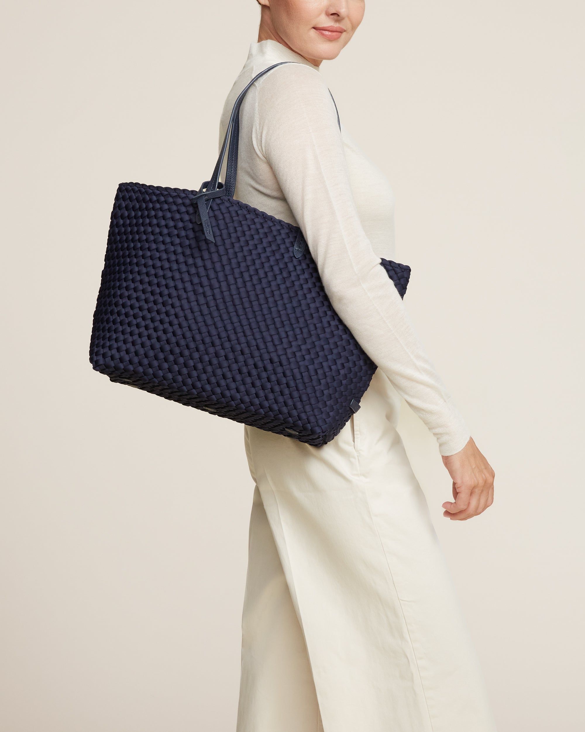 【NAGHEDI】★トートバッグ★ Jetsetter Small Tote Jetsetter Small Tote | Onyx