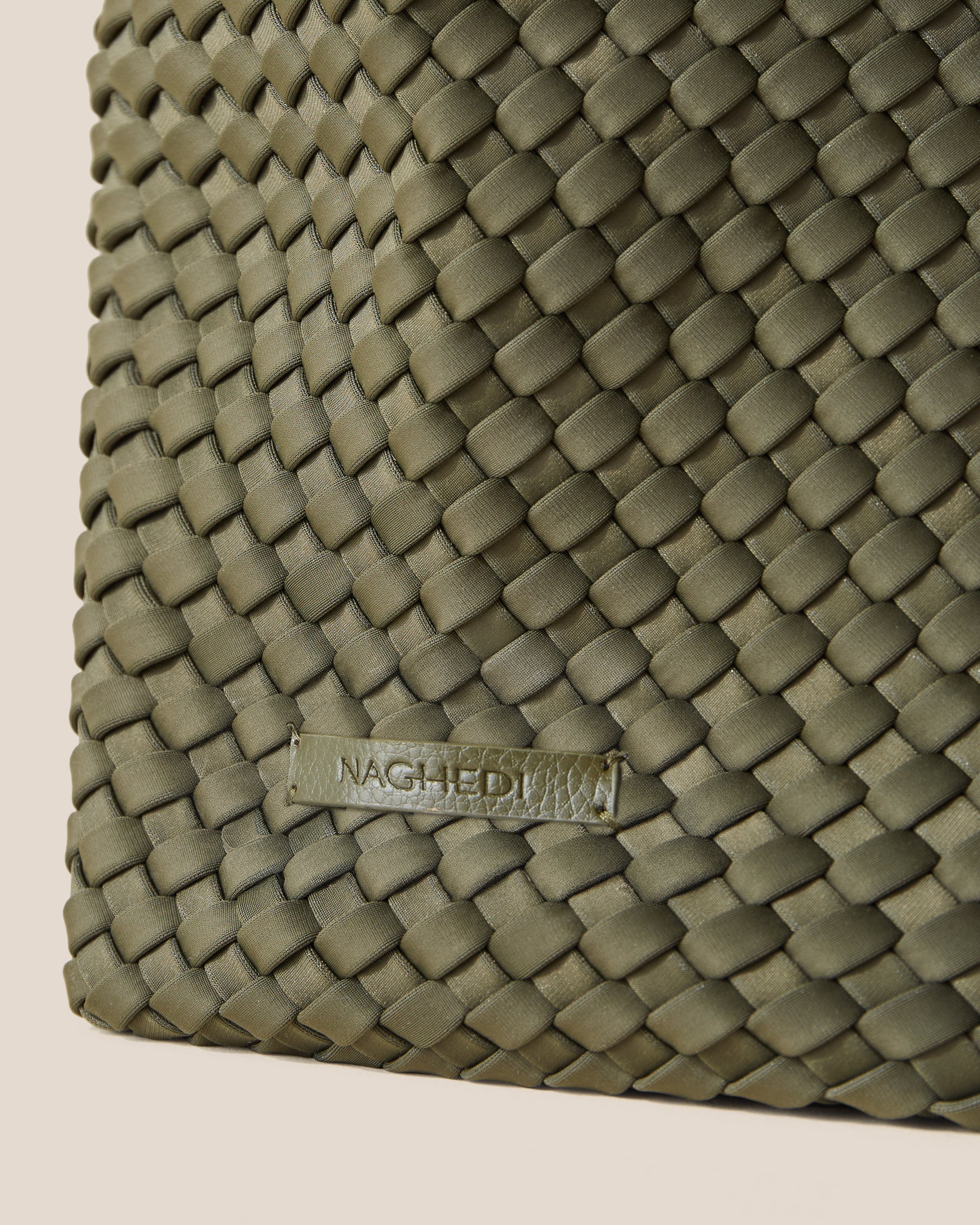 Jetsetter Small Tote in Olive | Detail