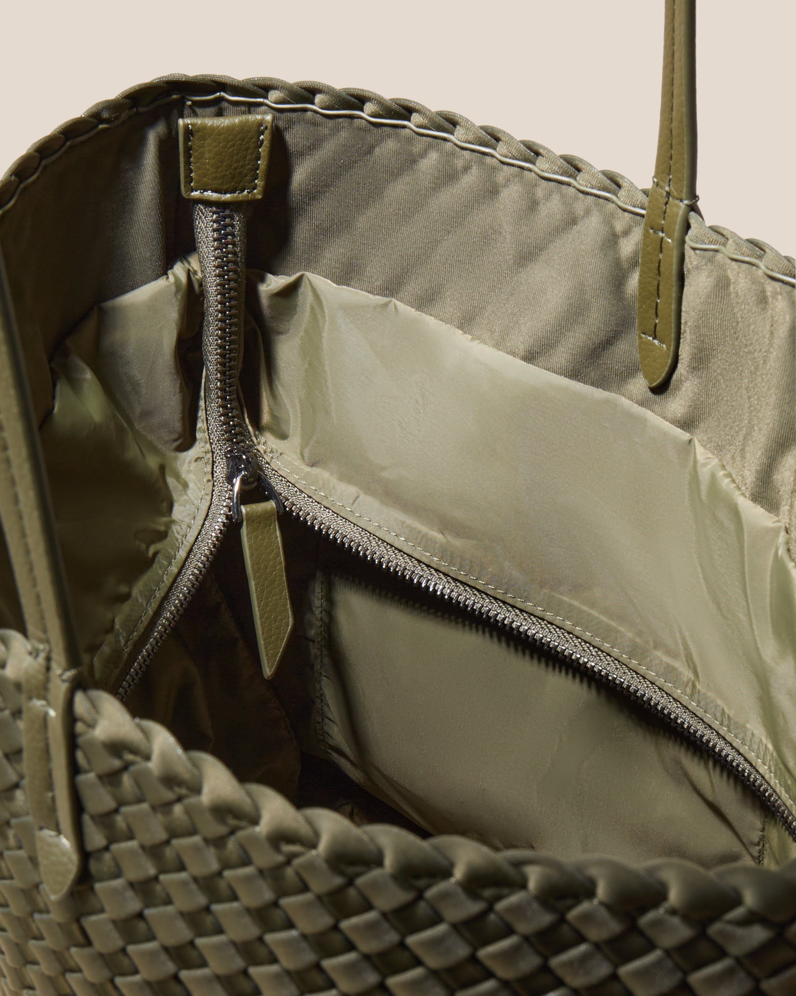 Jetsetter Small Tote | Olive | Interior