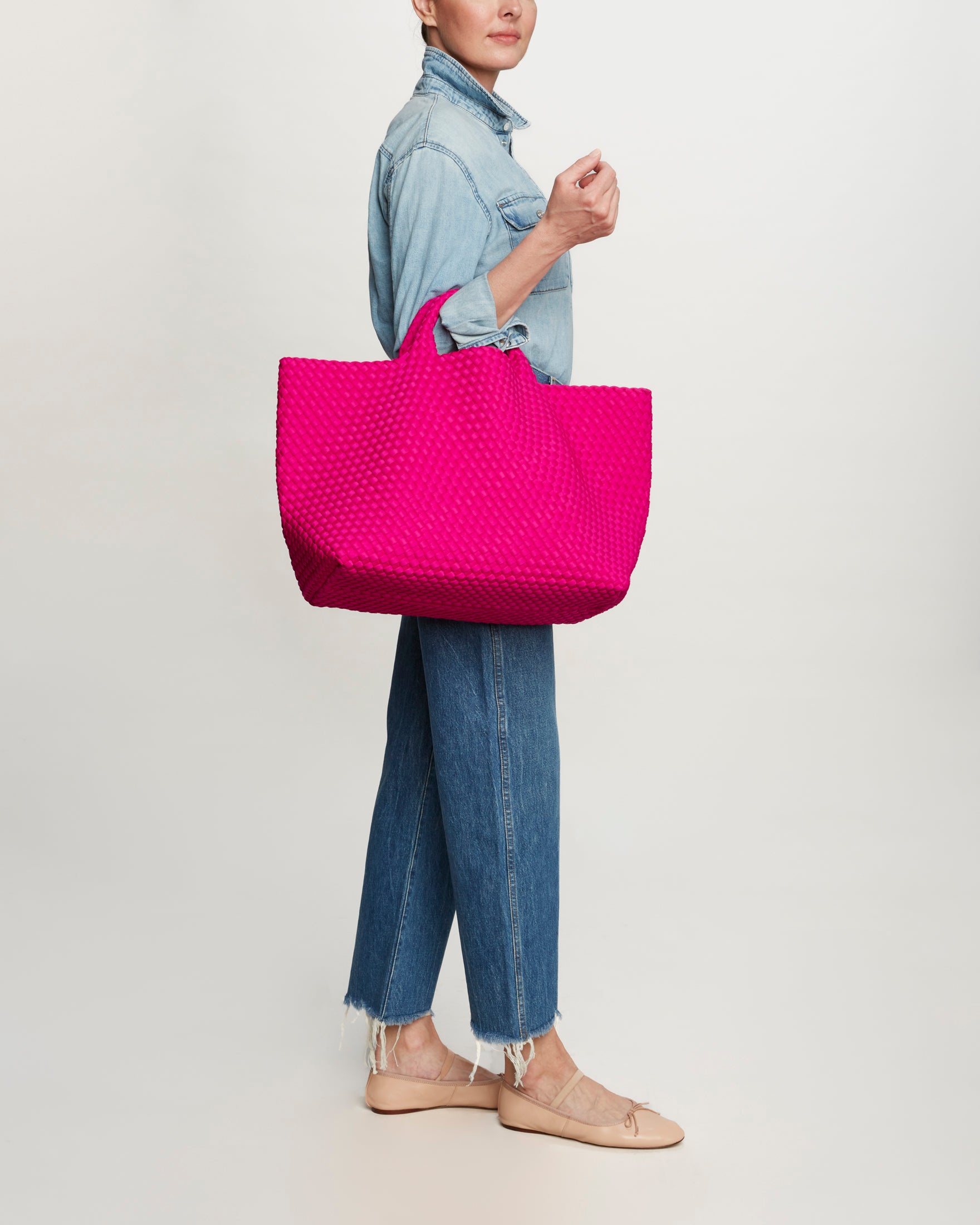 St. Barths Large Tote | Miami Pink | On Model