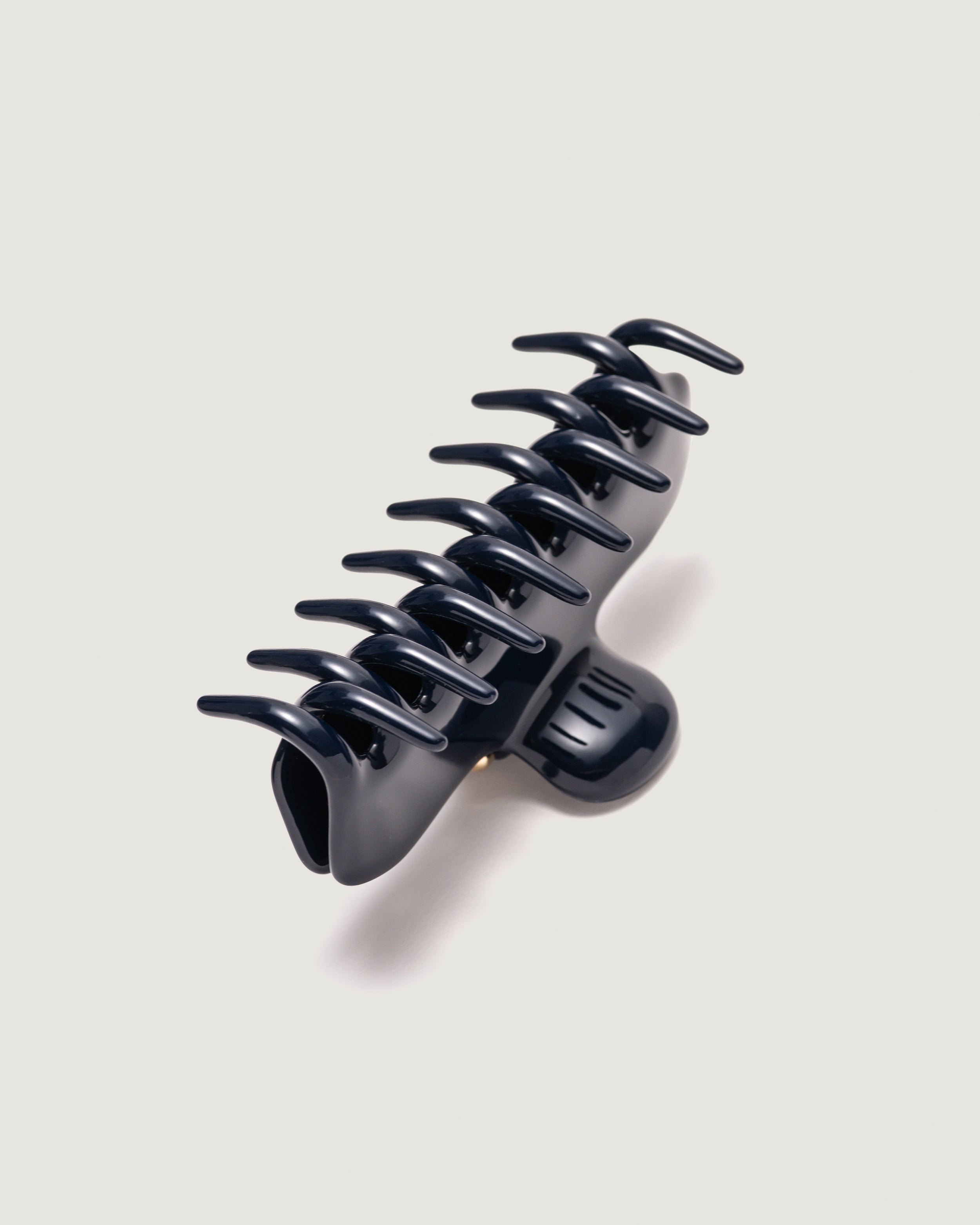 Color - UNDO Hairware No. 4 Claw Clip