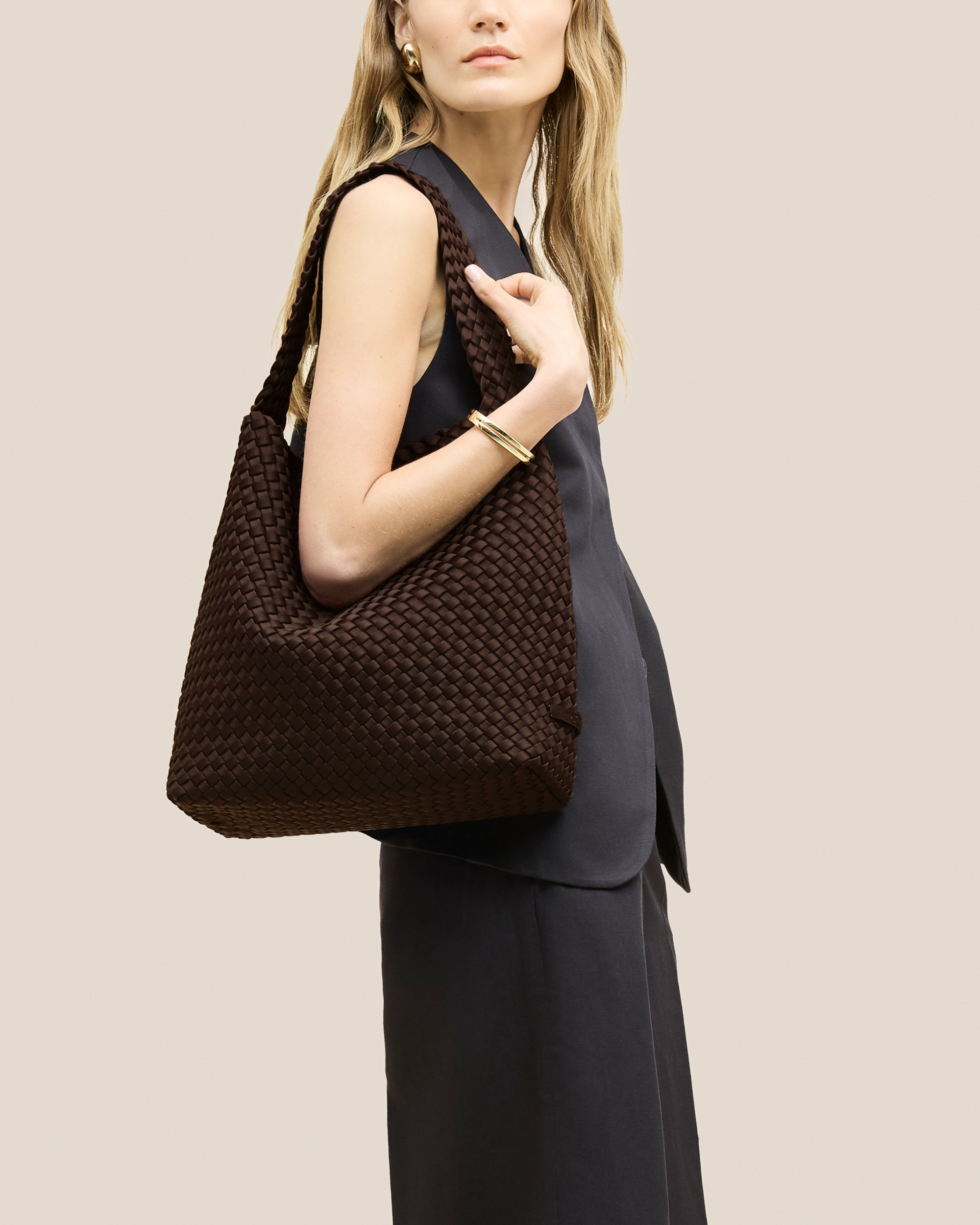 【NAGHEDI】★トートバッグ★ Nomad Medium Hobo Nomad Medium Hobo | Cocoa