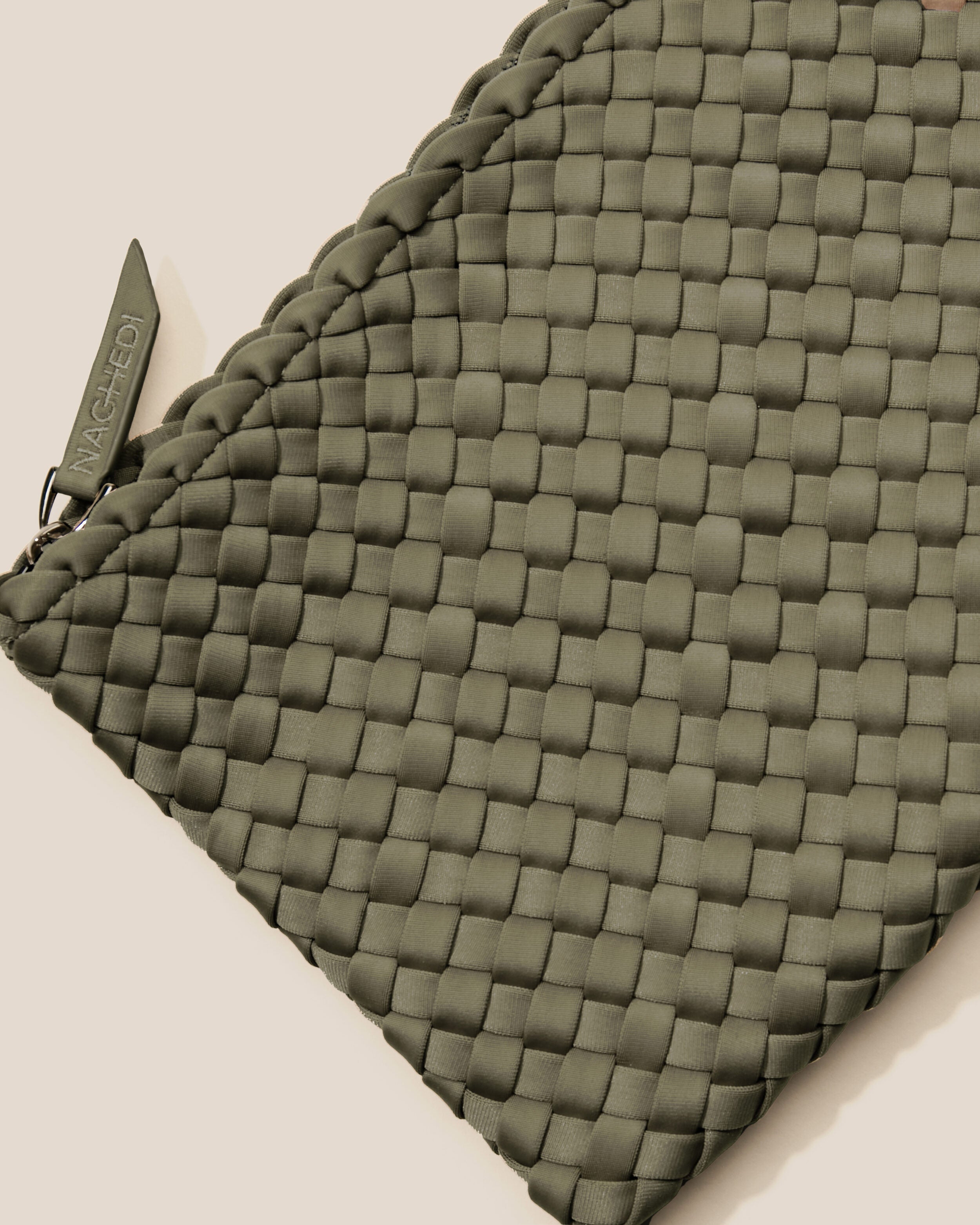 Nomad Medium Hobo | Olive