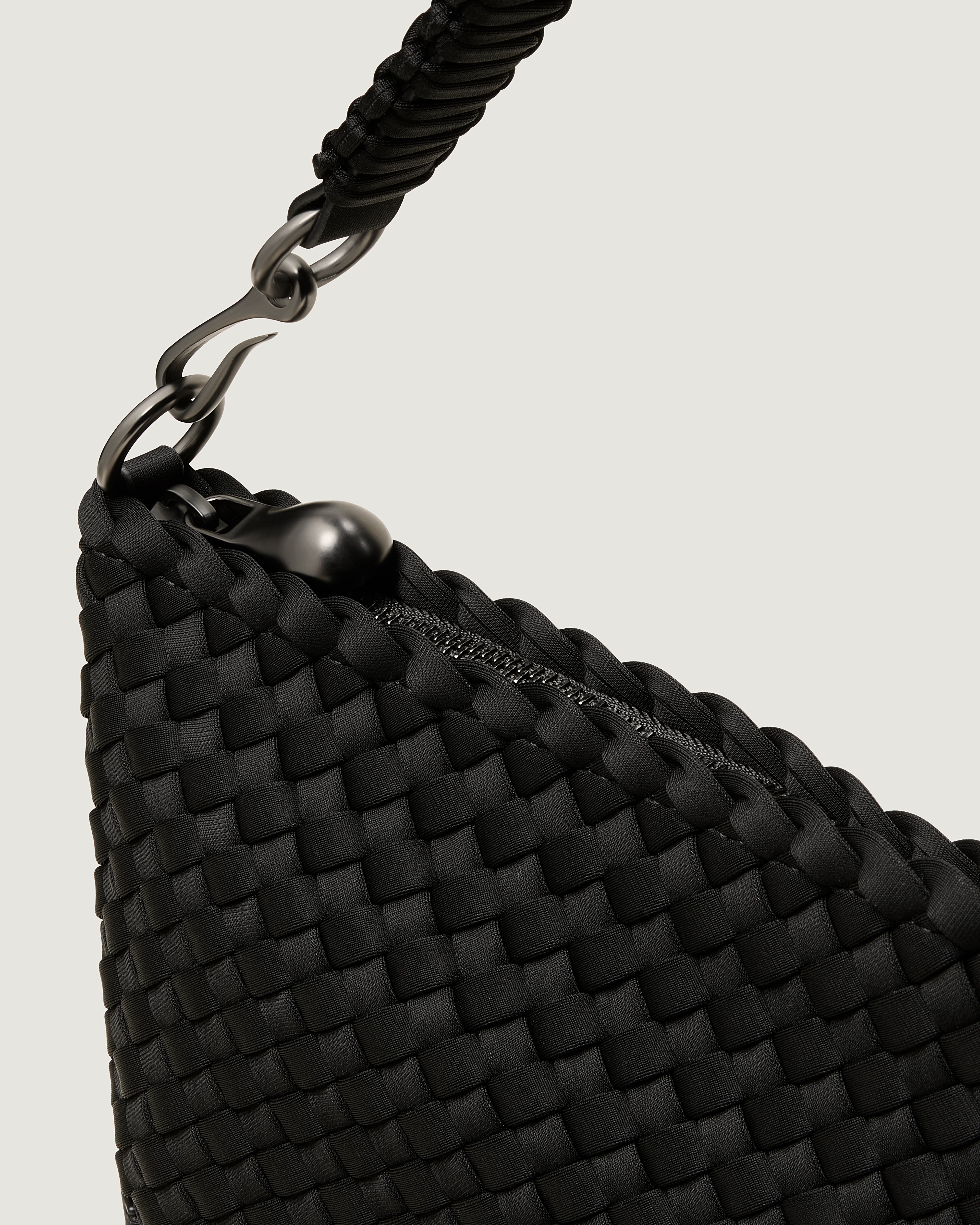 Porto Medium Half-Moon Bag | Onyx