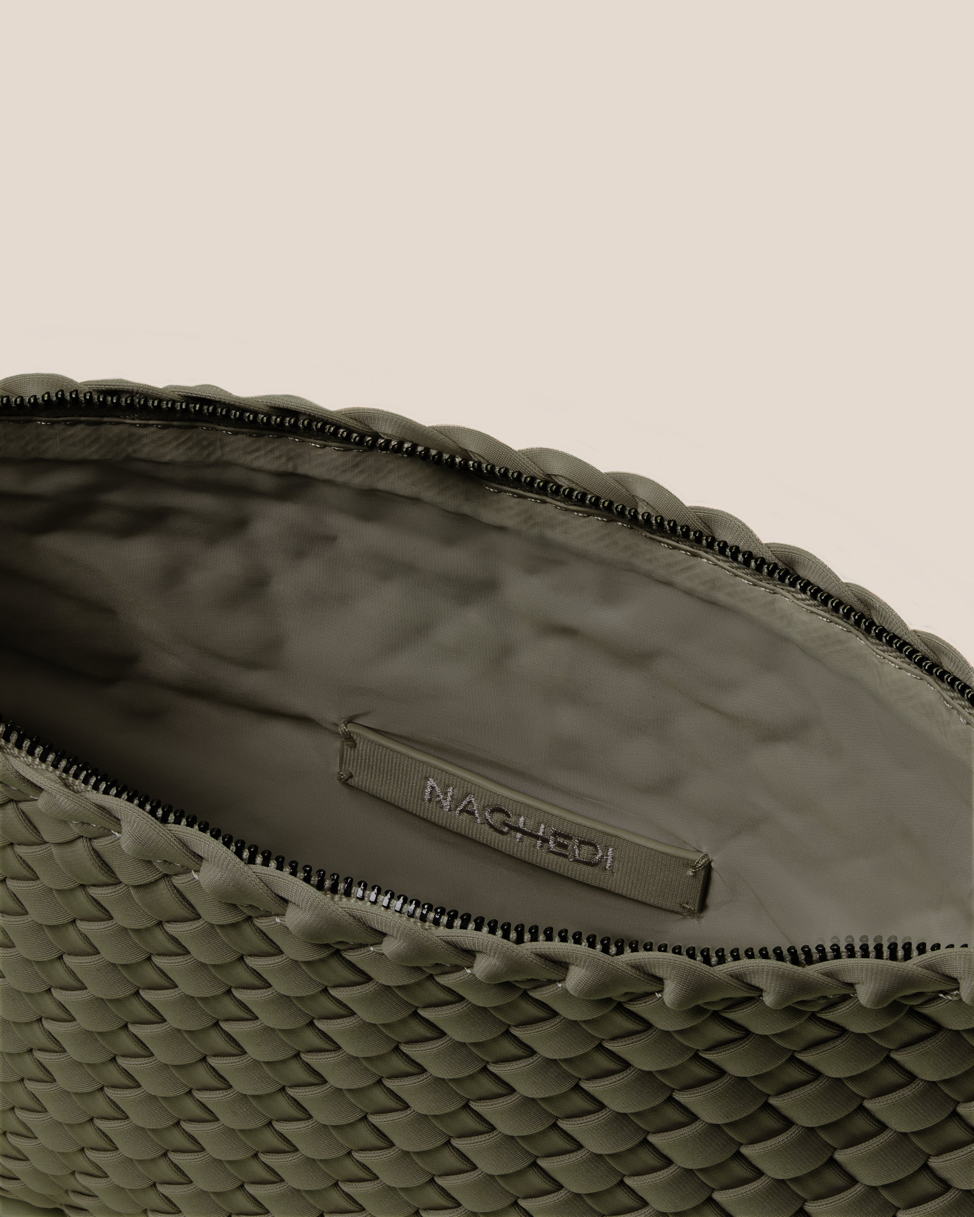 【NAGHEDI】★ポーチ★ Salina Medium Pouch Salina Medium Pouch | Olive