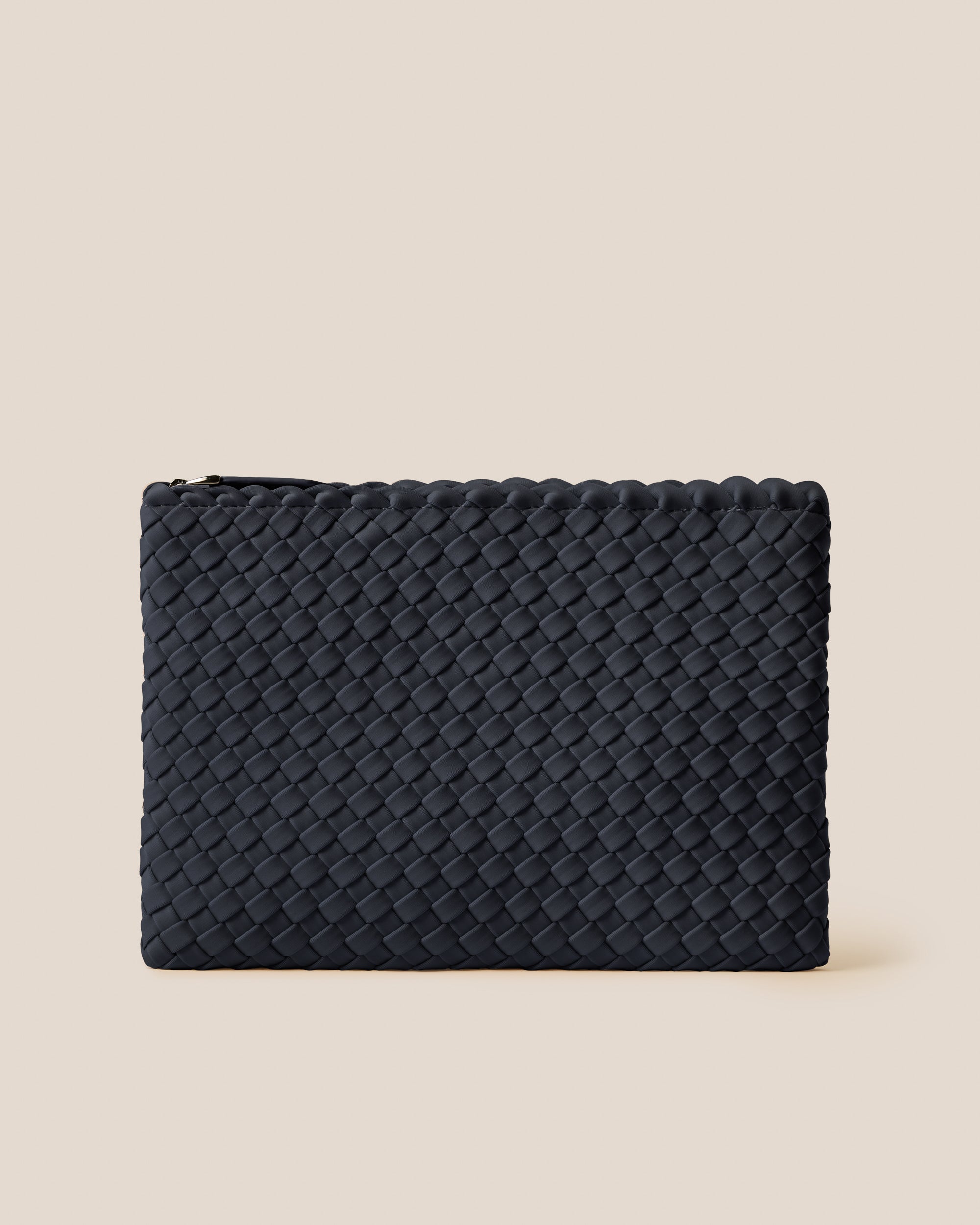 Salina Medium Pouch in Onyx | Main