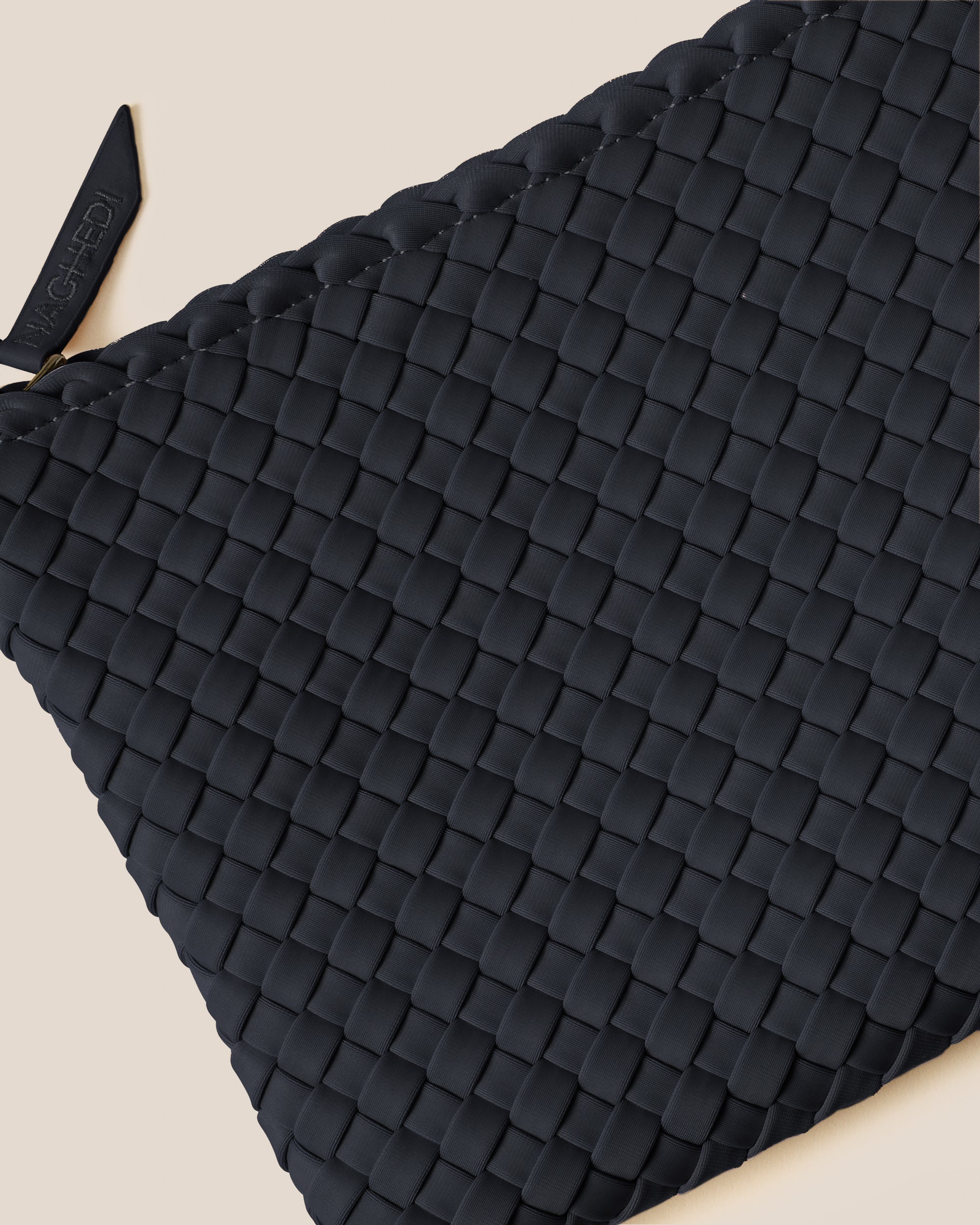 Salina Medium Pouch | Onyx
