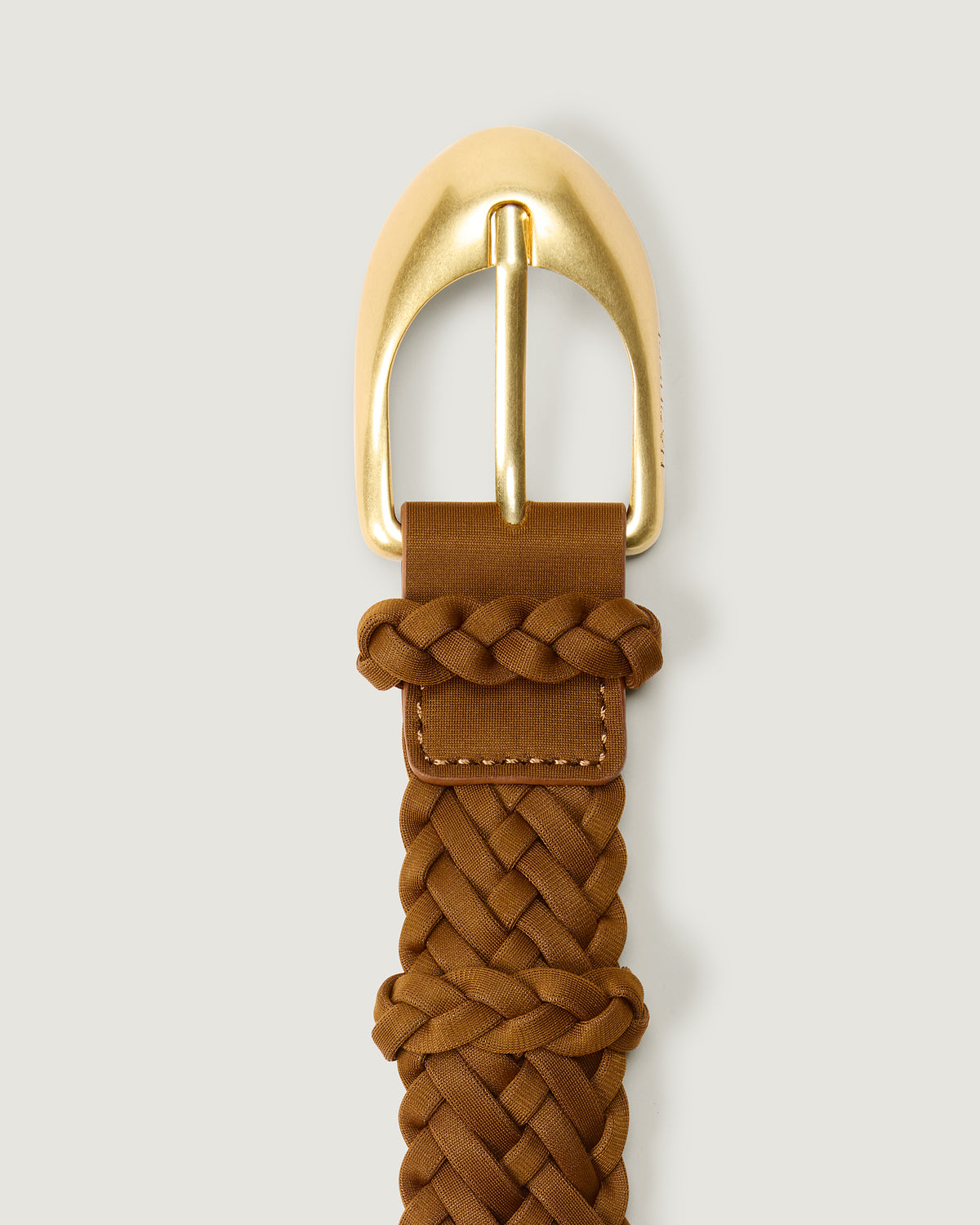 Close up view of brushed gold bucket on the Sonora Belt in Teak