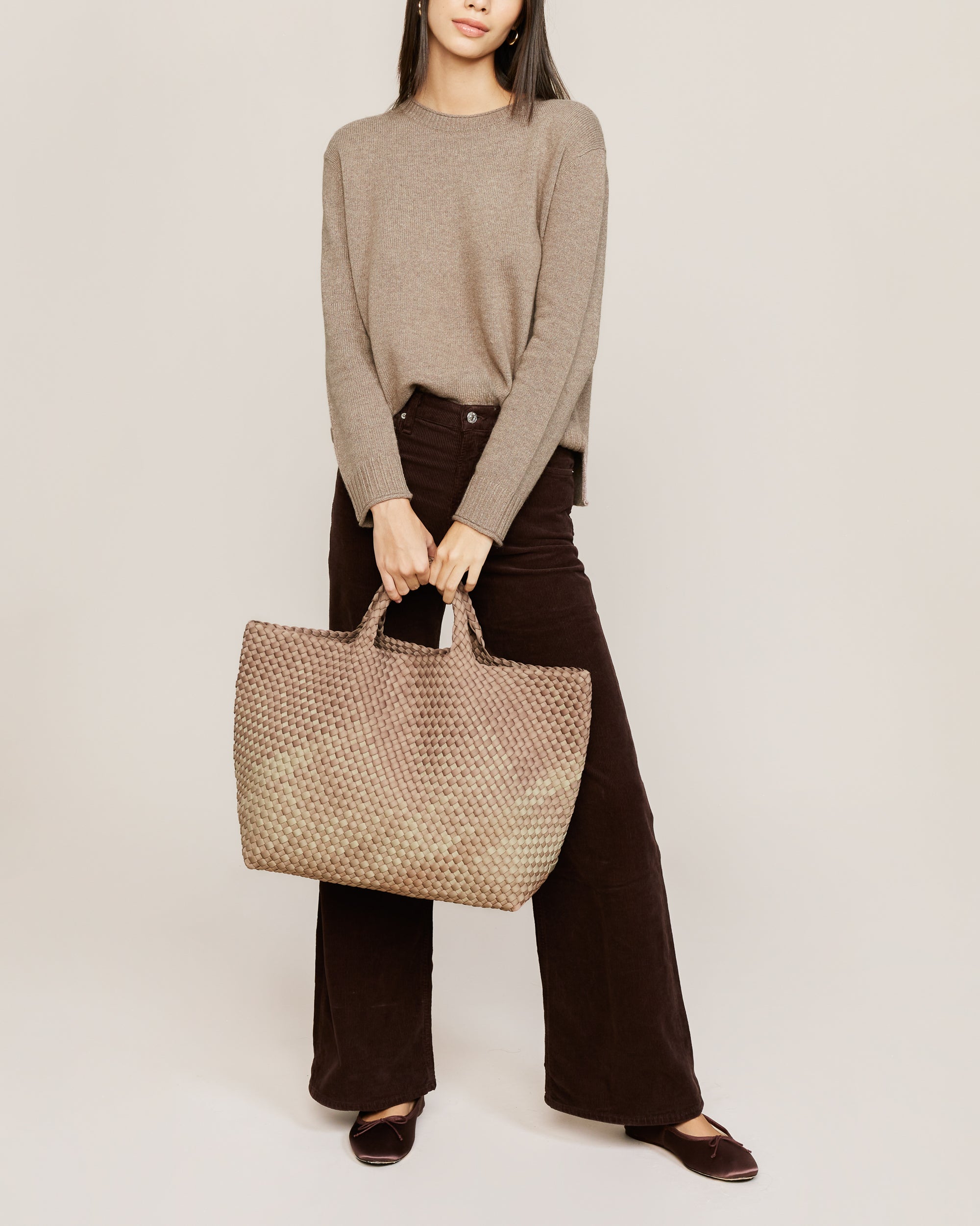 St. Barths Large Tote Graphic Ombre in Bronzed | On Model Full Body