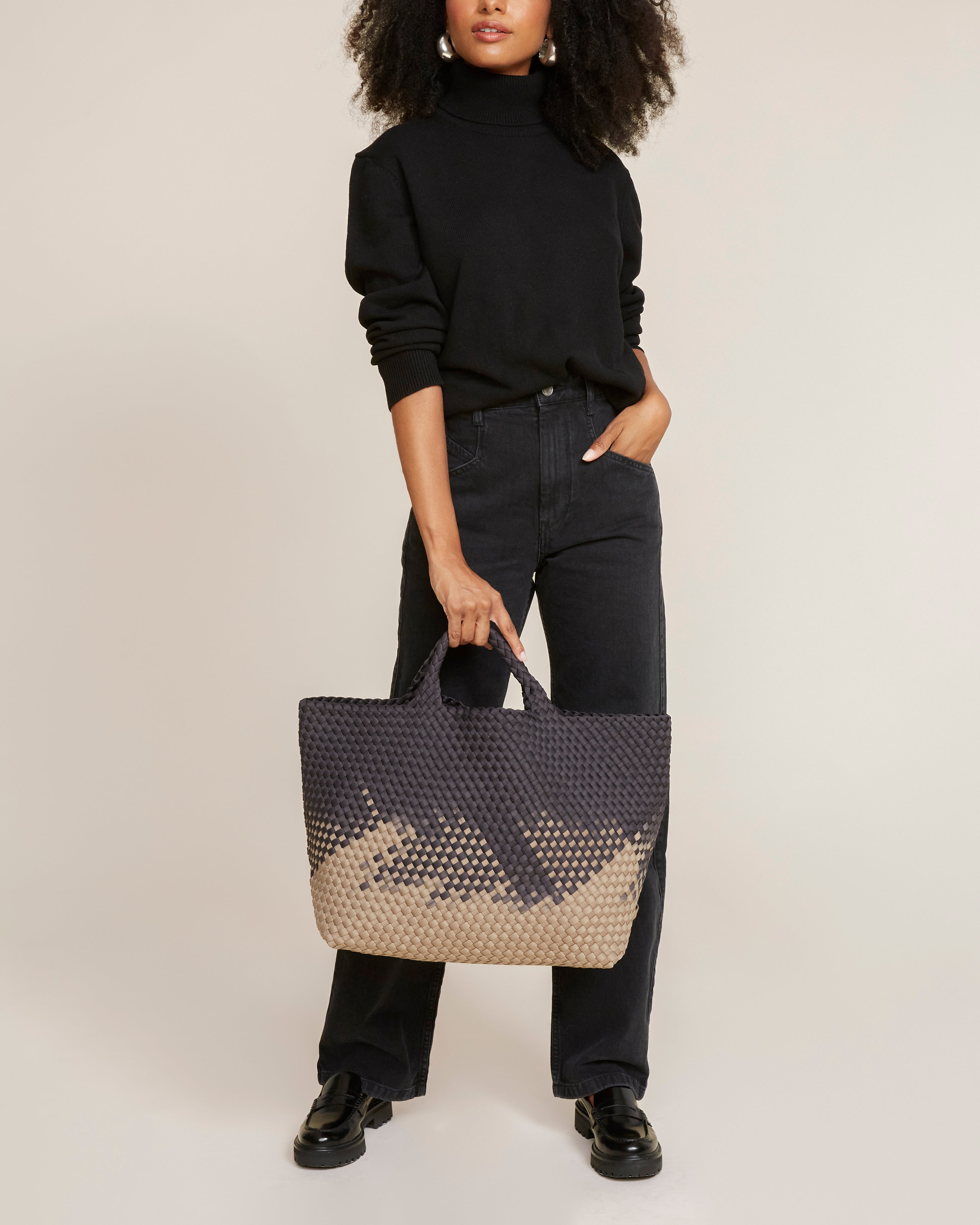 St. Barths Large Tote Graphic Ombre | Mahal | On Model