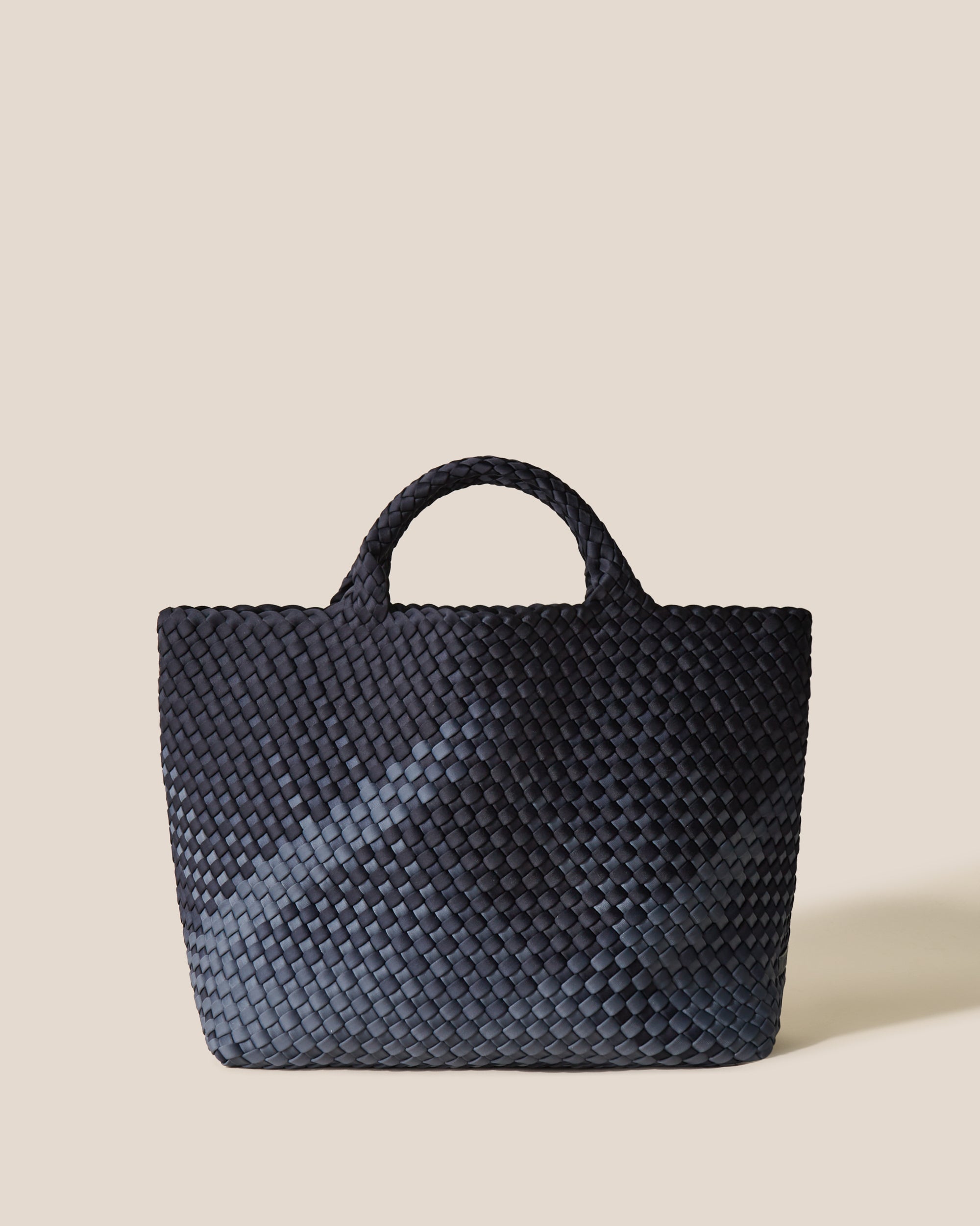 St. Barths Medium Tote Graphic Ombre in Basalt | Main