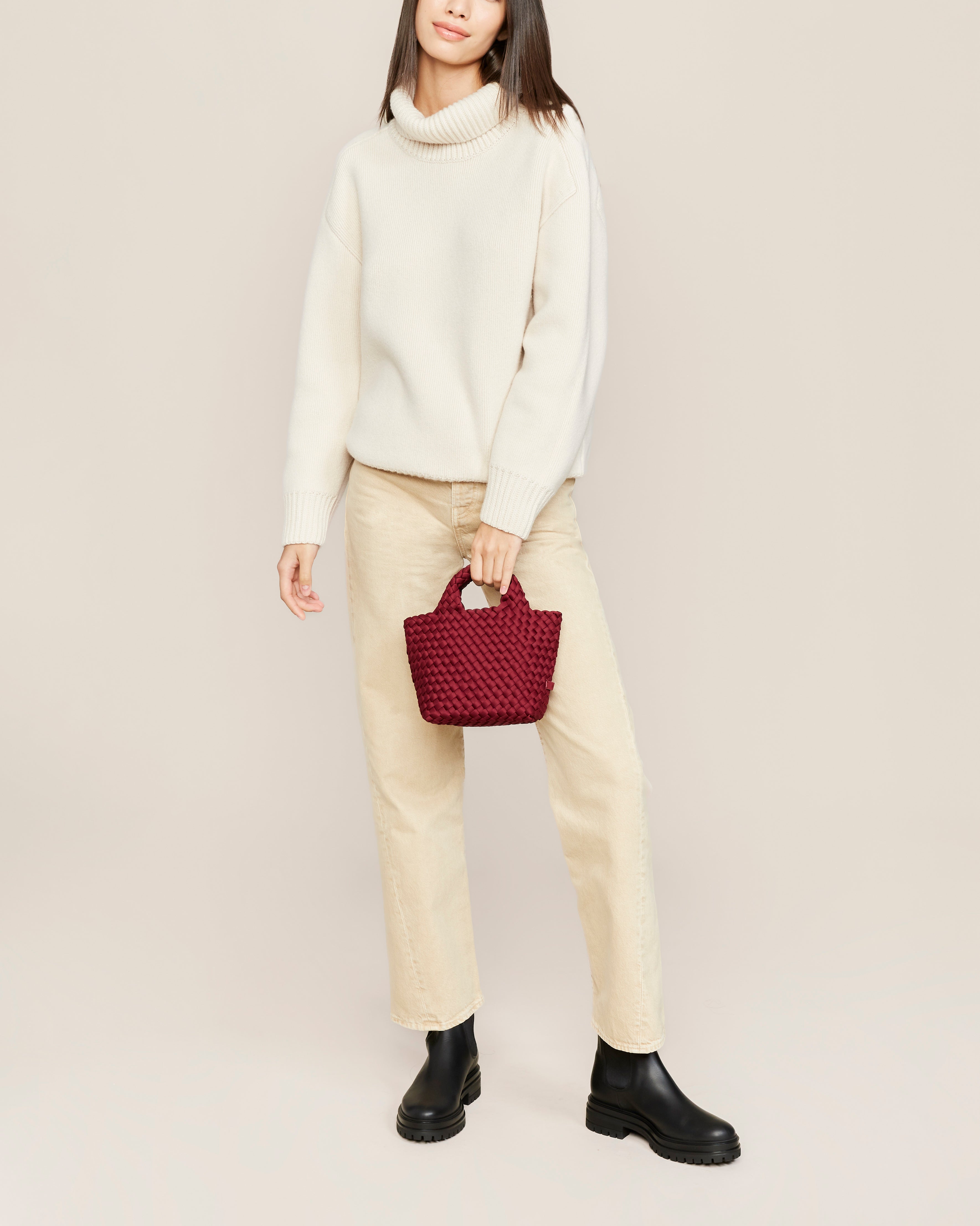 St. Barths Petit Tote | Rosewood | On Model