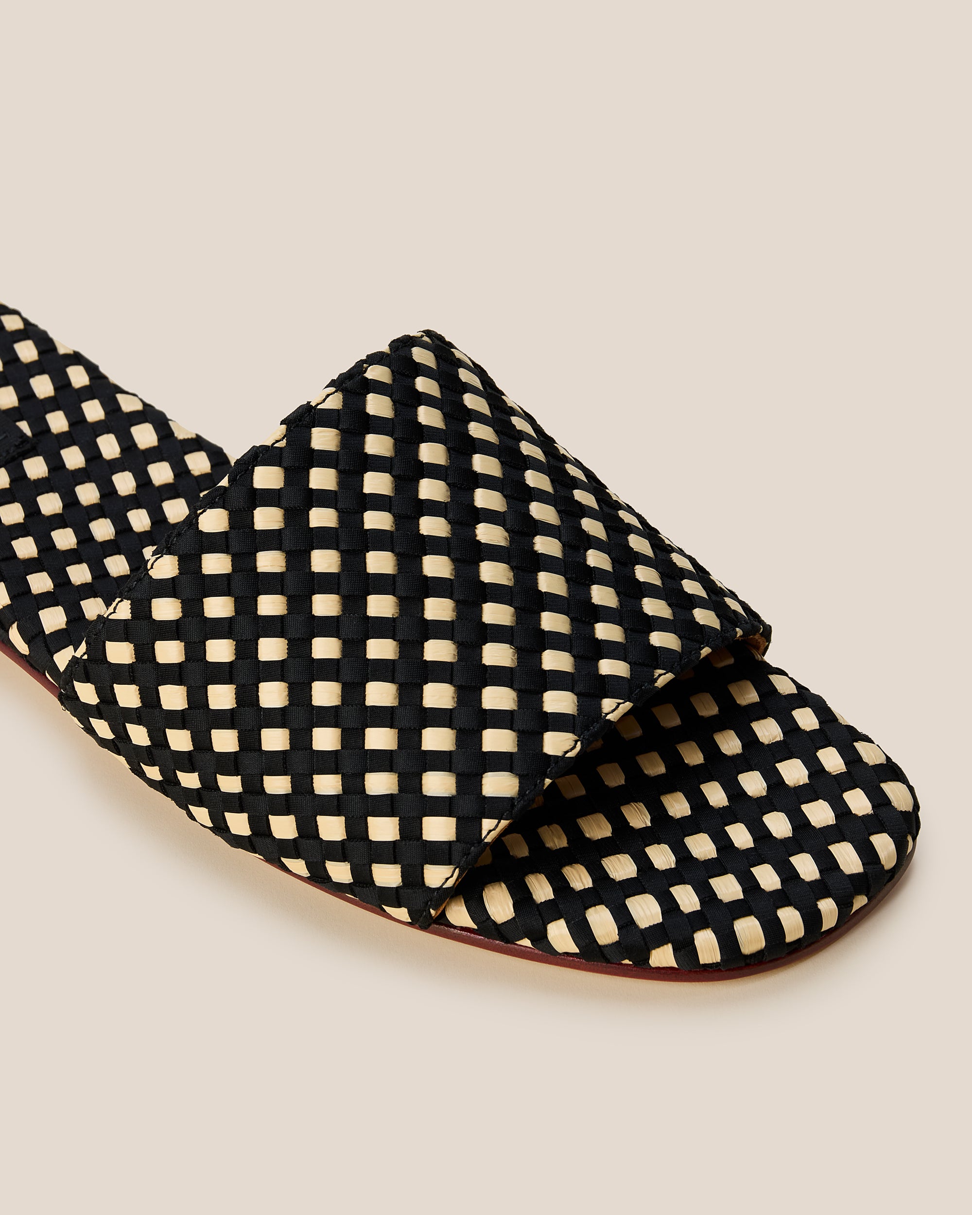St. Barths Slide Raffia in Costa | Detail