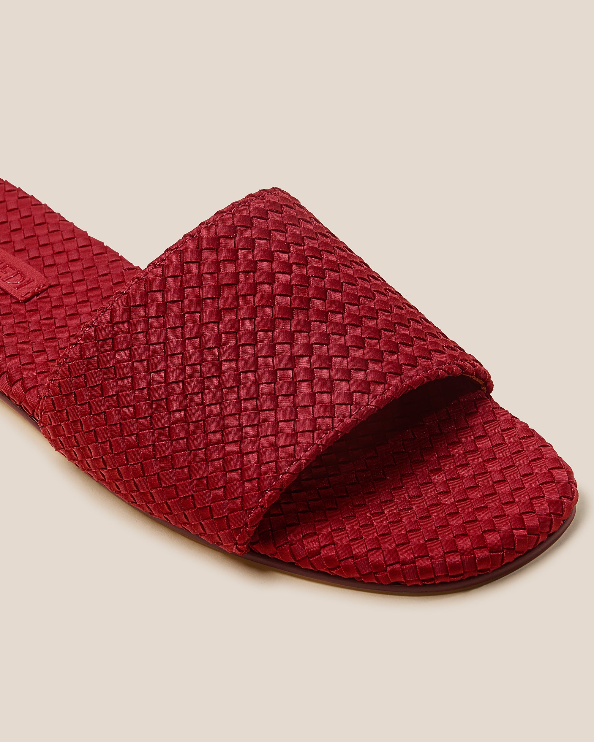 St. Barths Slide in Rosso | Detail
