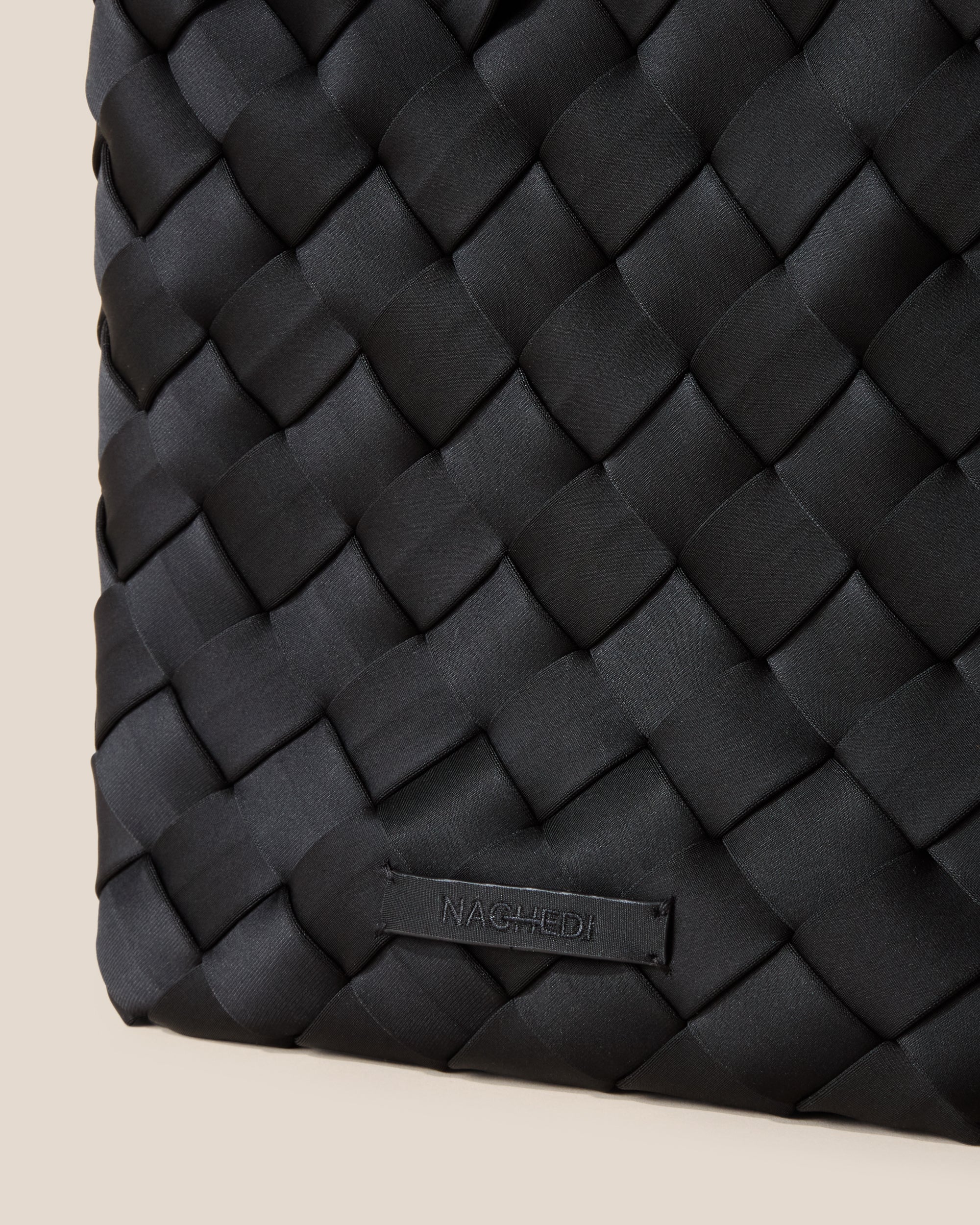 Tangier Medium Tote in Onyx | Detail