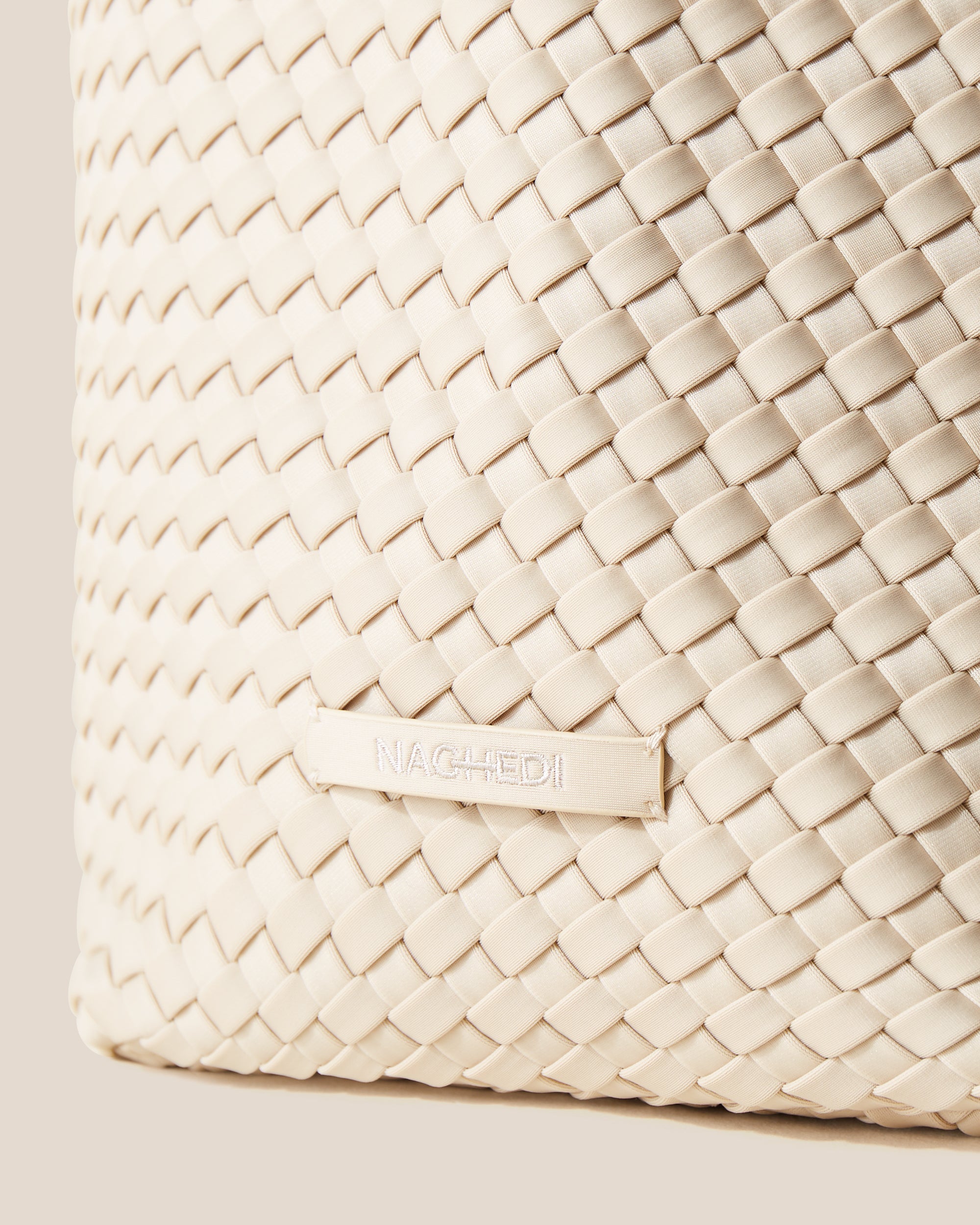 Tulum Large Tote in Moon | Detail