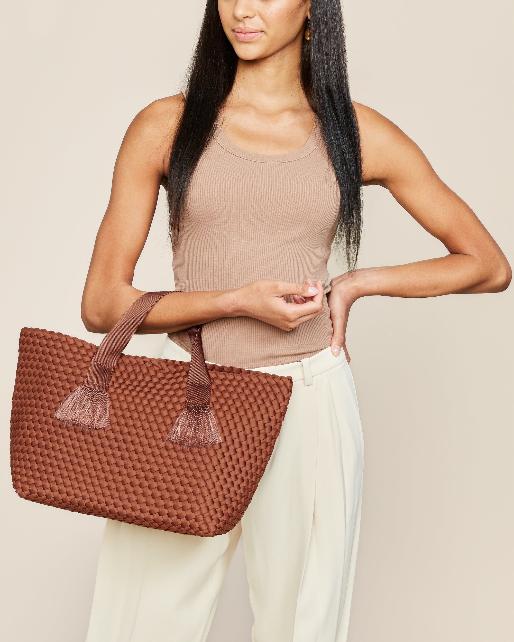 Tulum Medium Tote Solid