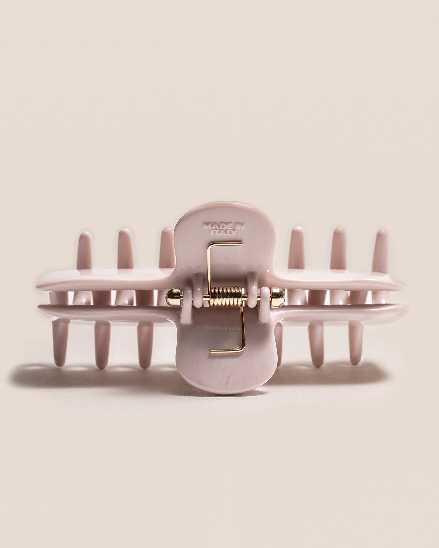UNDO Hairware No. 4 Claw Clip in Lilla | Interior