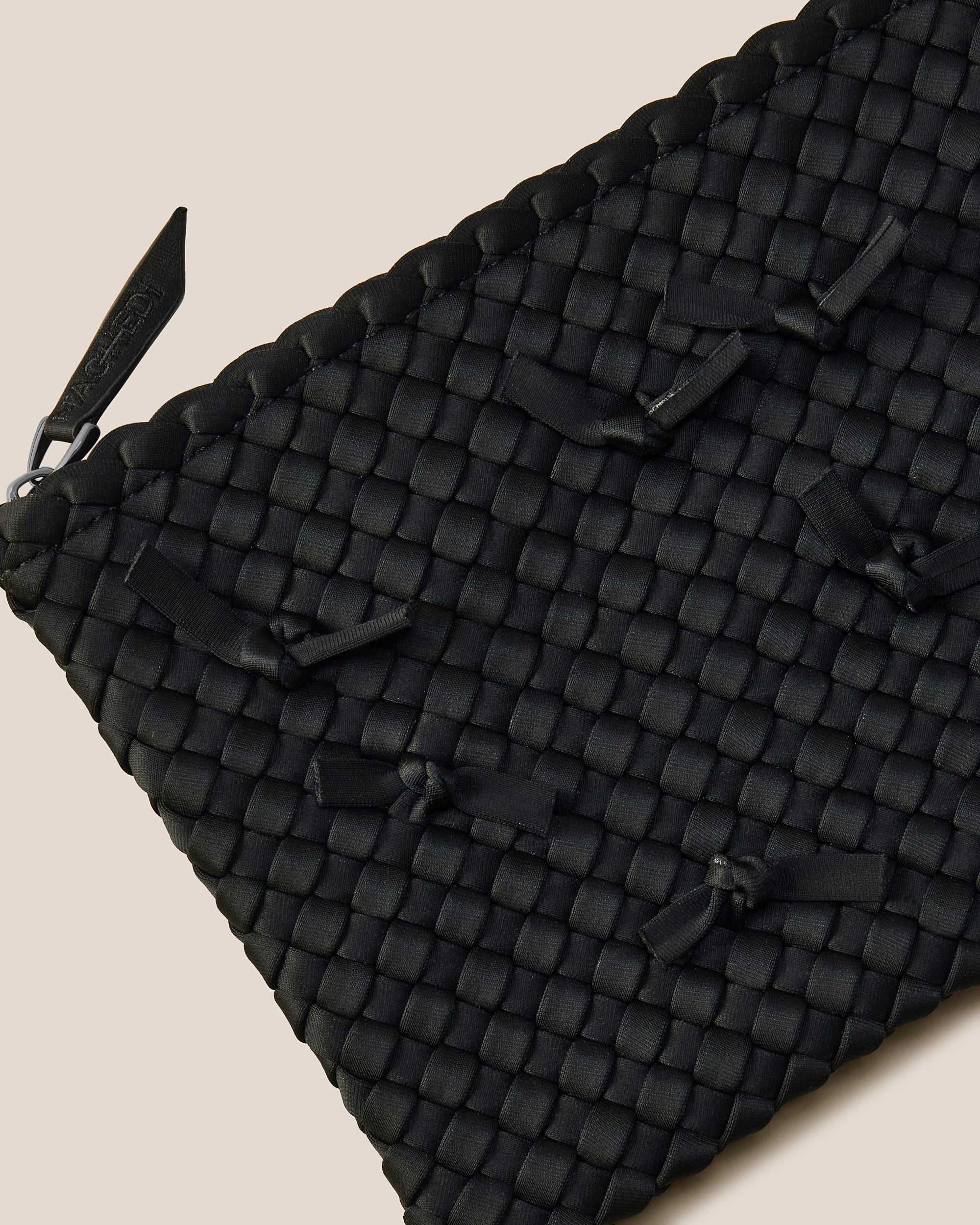 Waste Not St. Barths Medium Tote Knots in Onyx | Pouch